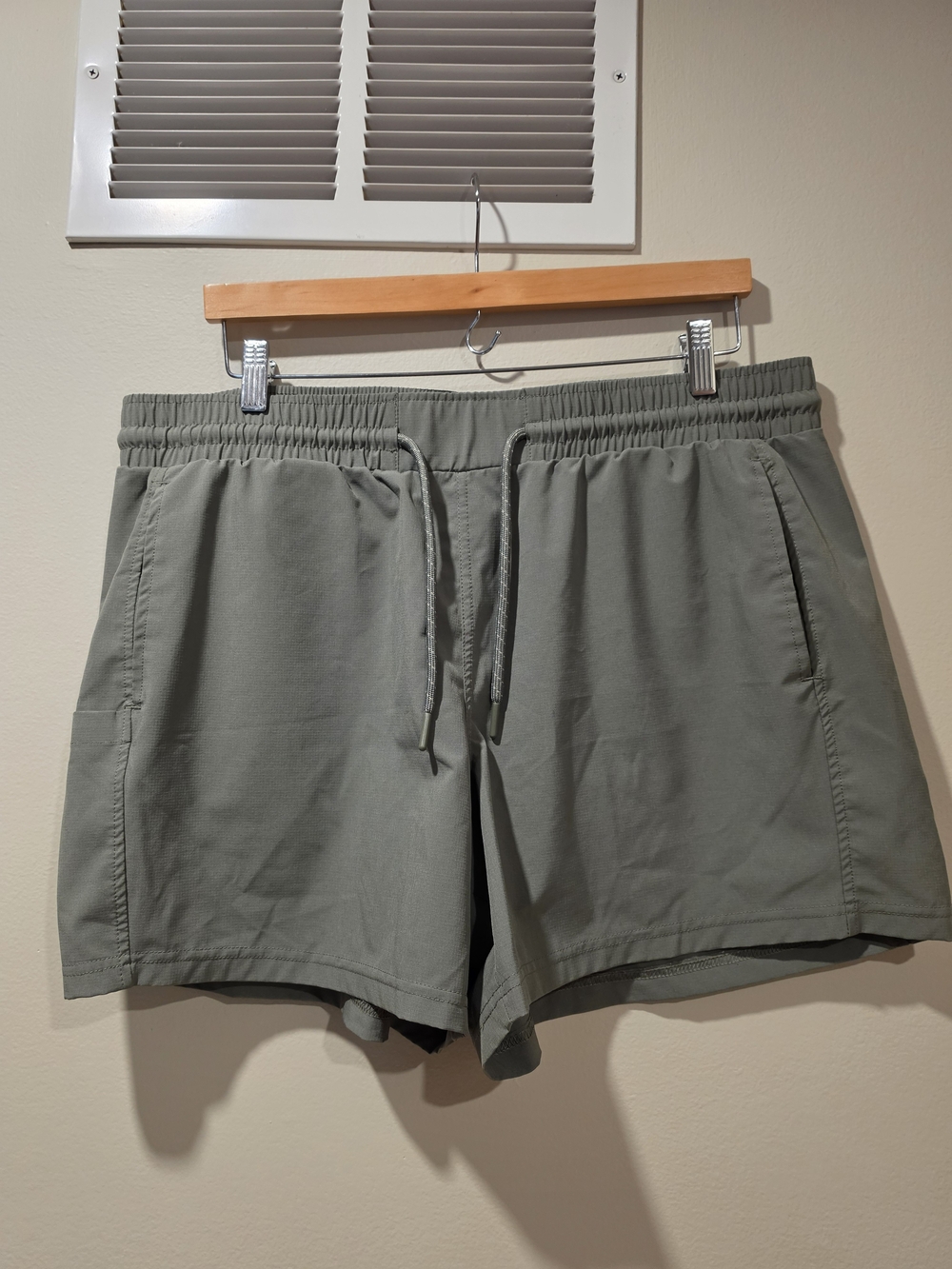 Avalanche Outdoor Supply Womens XL Green Ripstop Quick Dry Hiking Shorts